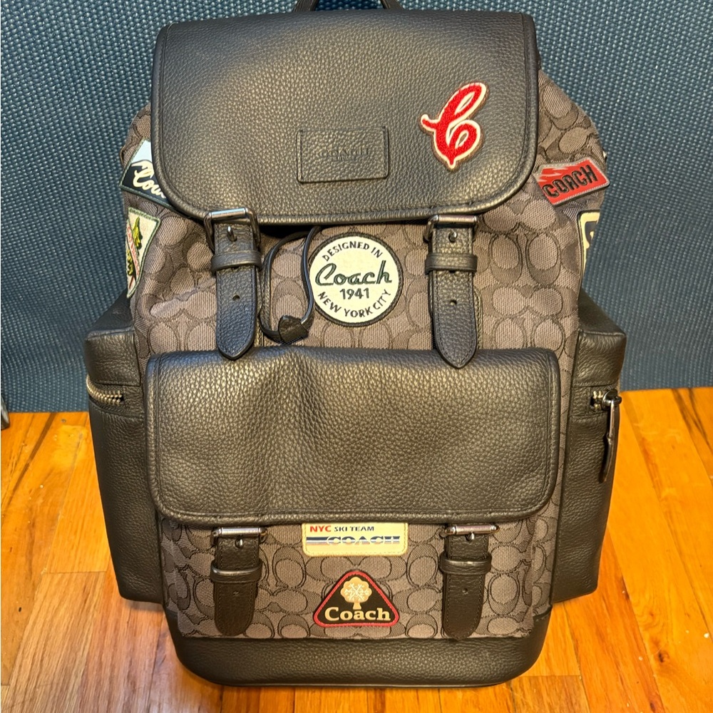 Coach Sprint Backpack In Signature Jacquard With Ski Patches